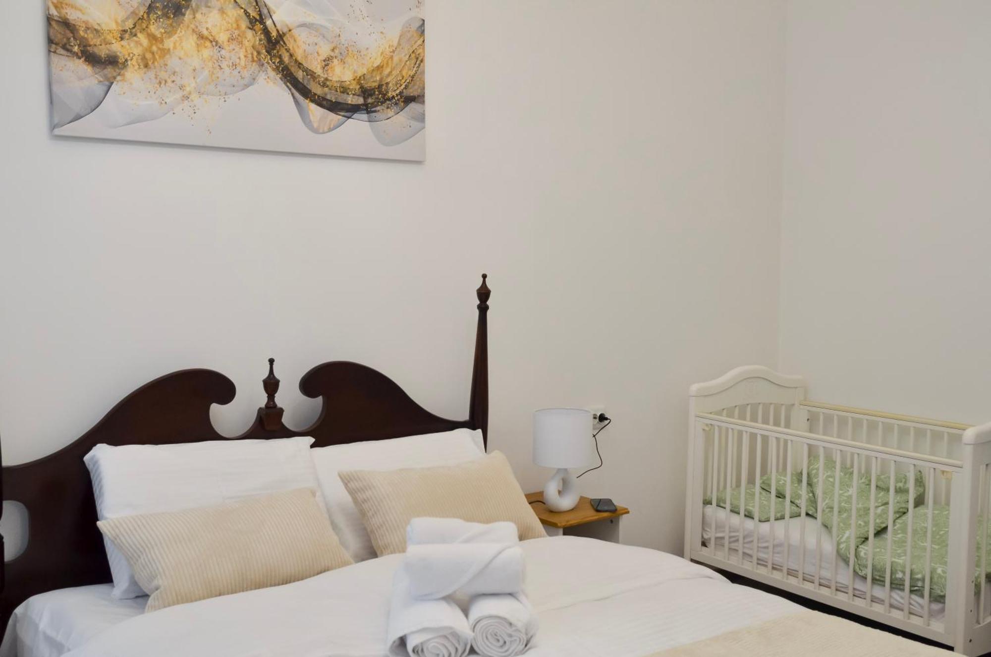 Main Street Retreat Apartment With Free Parking Sarajevo Exterior photo